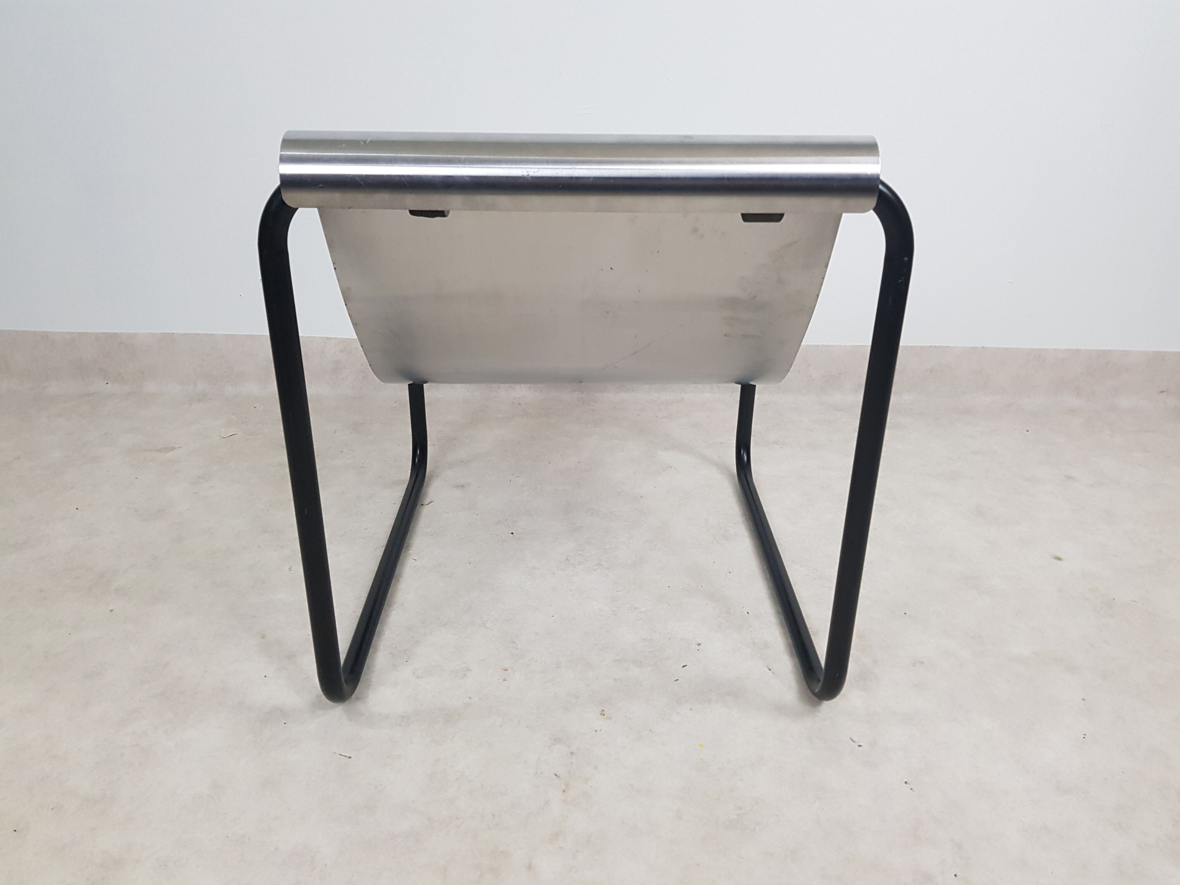 Chauffeuse en acier inoxydable de Patrick Gingembre 1970
