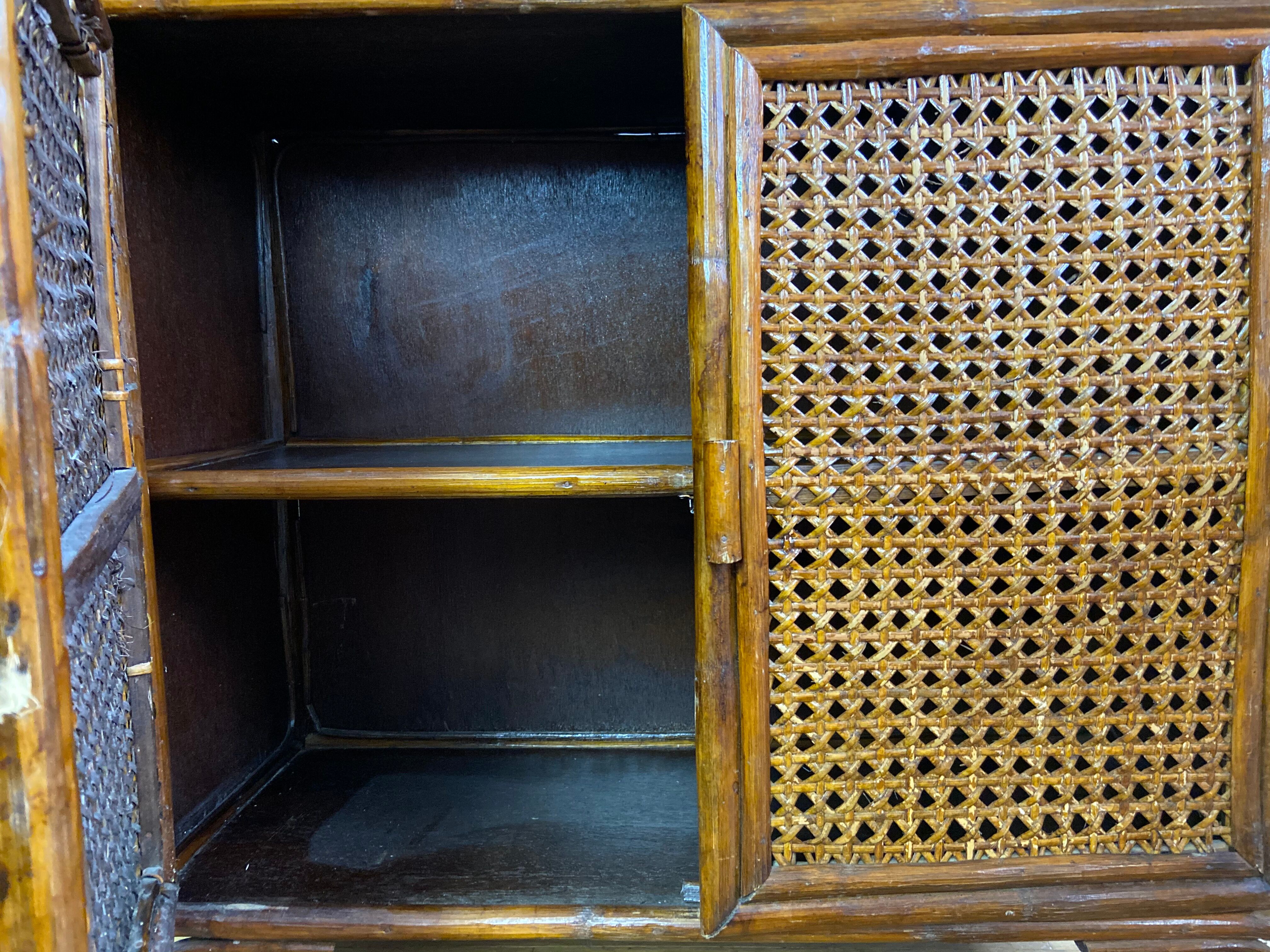 Dresser in rattan and canning