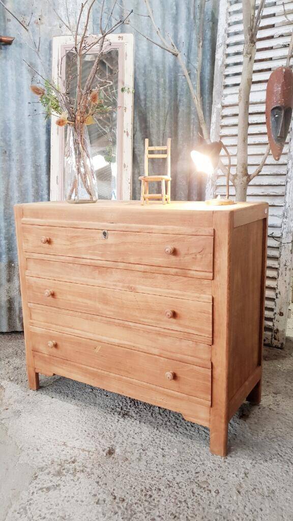 Vintage chest of drawers