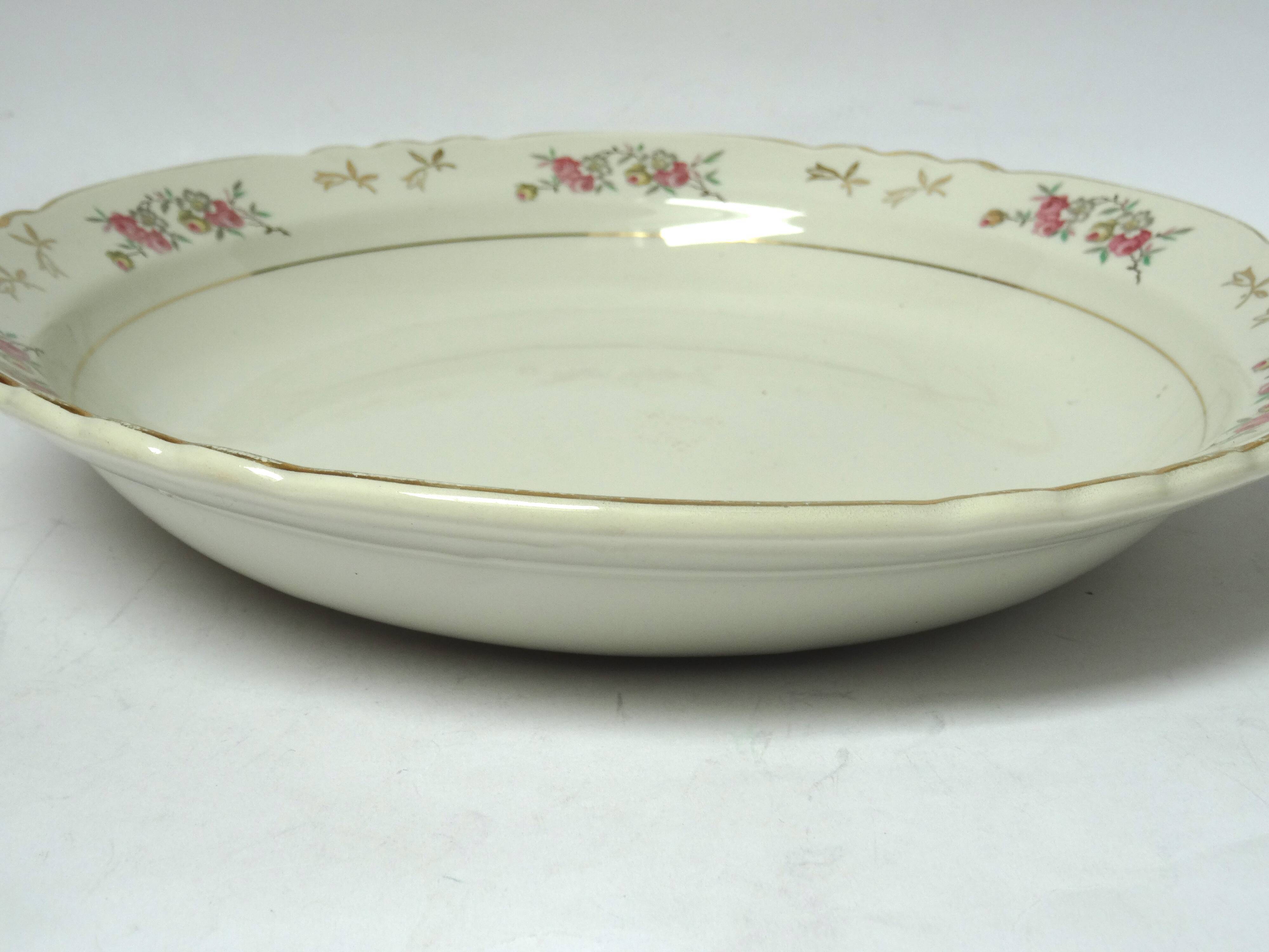 Hollow round dish Moulin des Loups