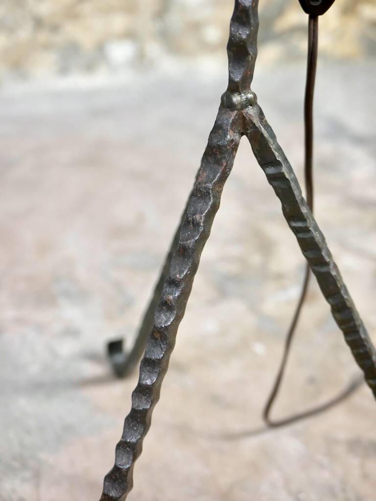 Brutalist floor lamp chain