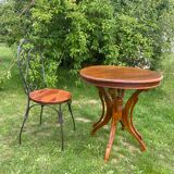 Table ronde et sa chaise en fer forgé