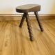 Tabouret vintage à pieds bobines