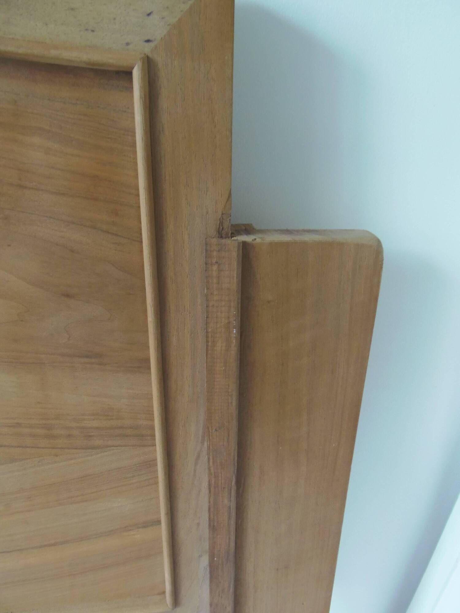 Headboard for a 160 bed in solid walnut. Unique piece made from old elements.