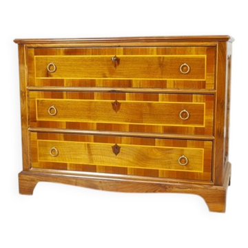 Light brown chest of drawers, early 20th century.