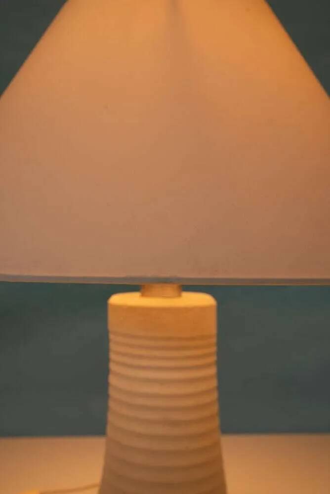 Bohemian table lamp from the 60s/70s, with textured natural tones.