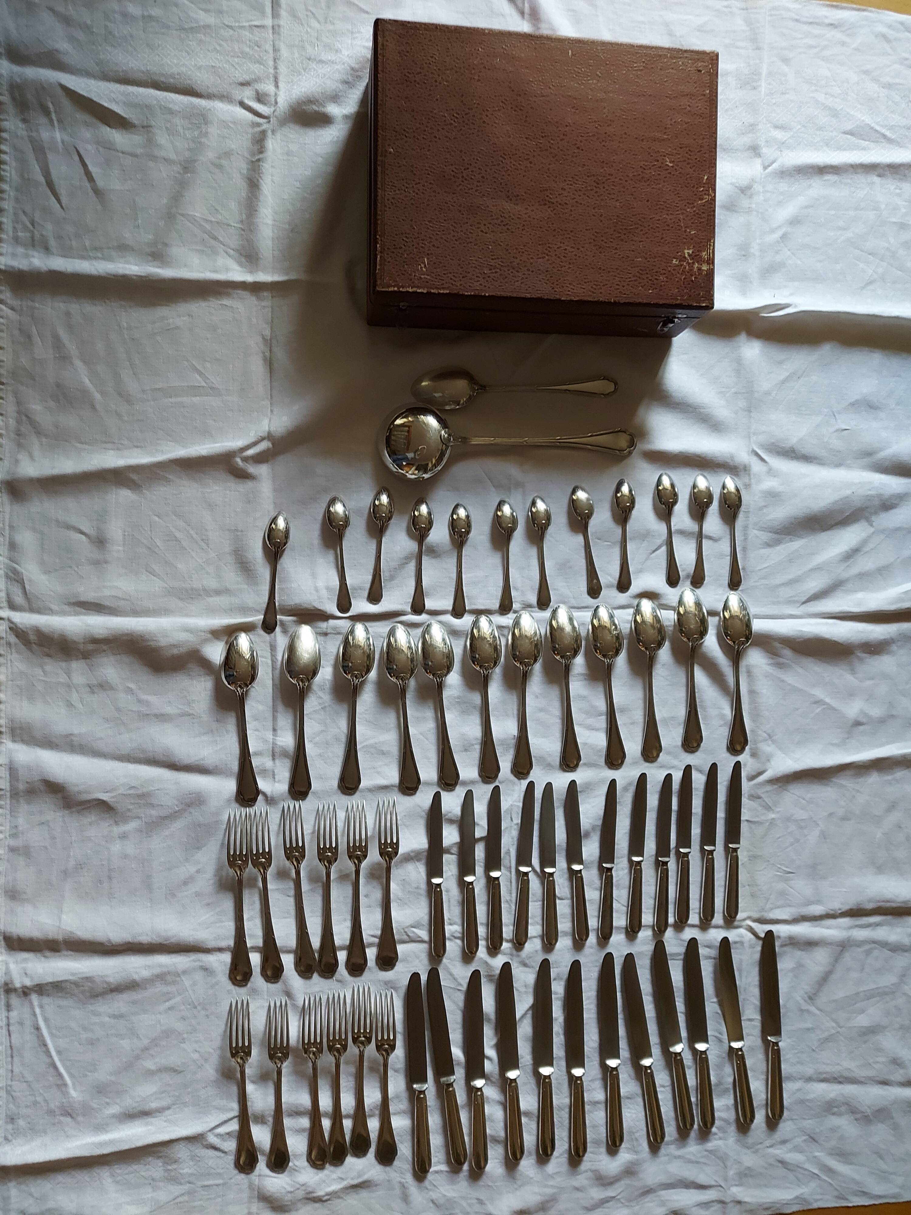 Ercuis housewife, 62 pieces in a box