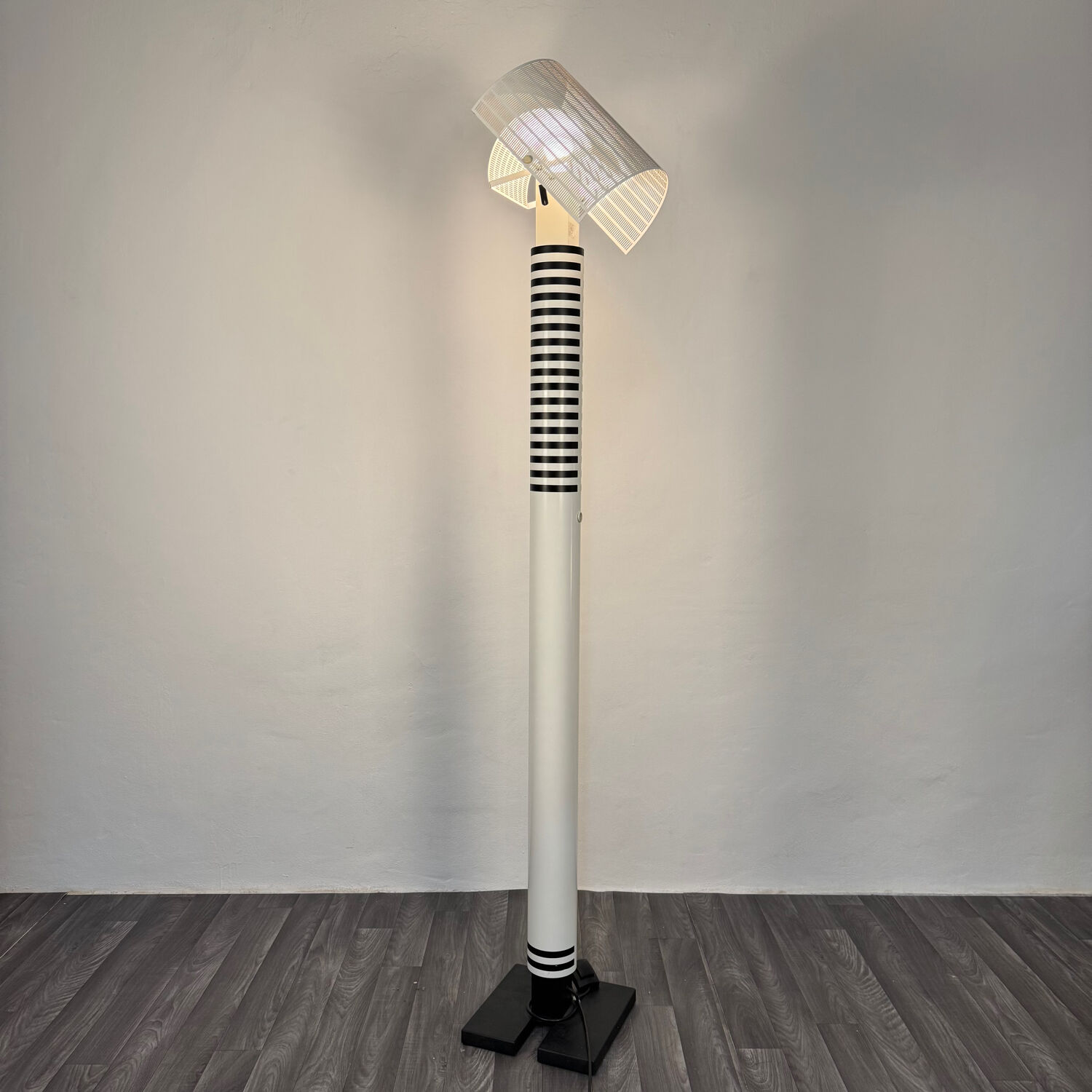 Mario Botta Artemide Lampada Da Pavimento Shogun 1986 Design Modernari