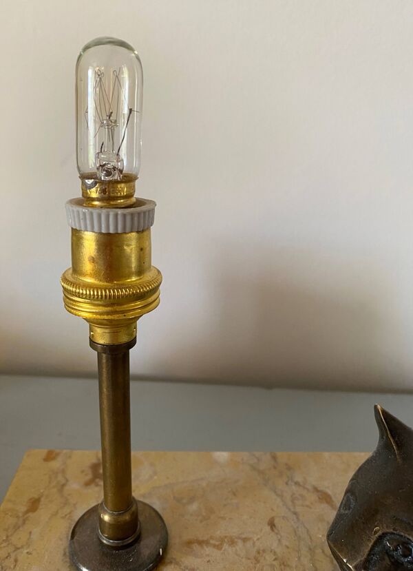 Lampe ancienne veilleuse chat en bronze abat jour pagode socle en marbre