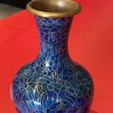 2 vases with floral decoration