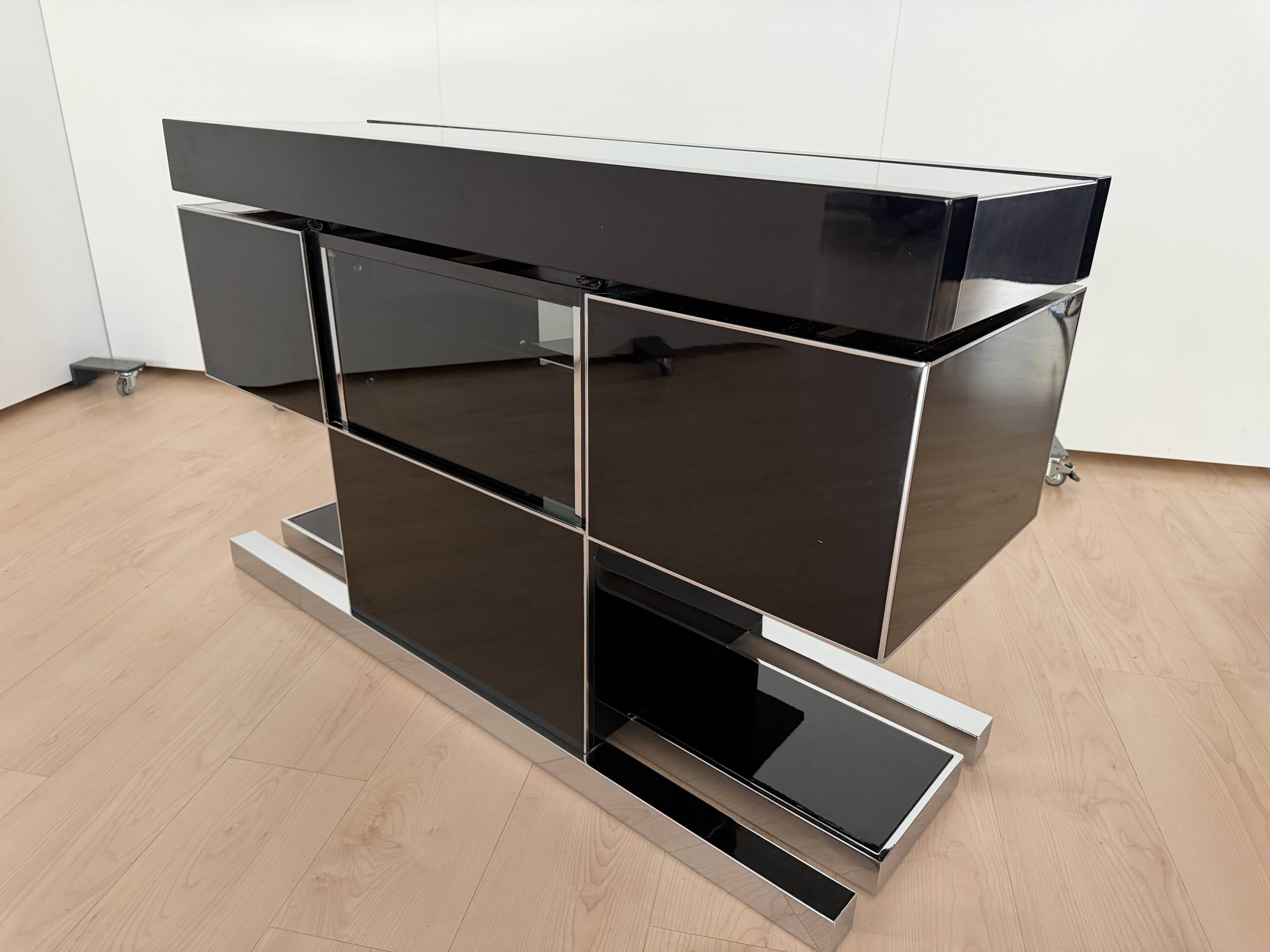 Willy Rizzo Dry Bar, Black Lacquer, Chrome, Leather, Italy circa 1970