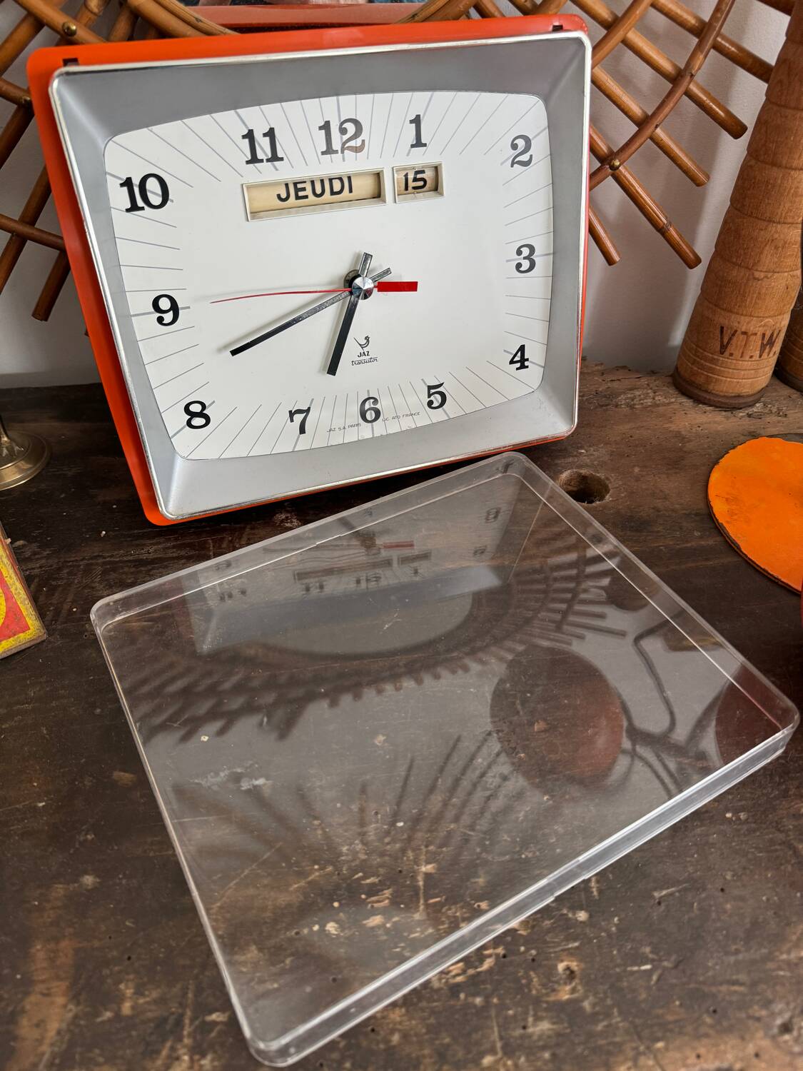 Jaz vintage orange transistor pendulum