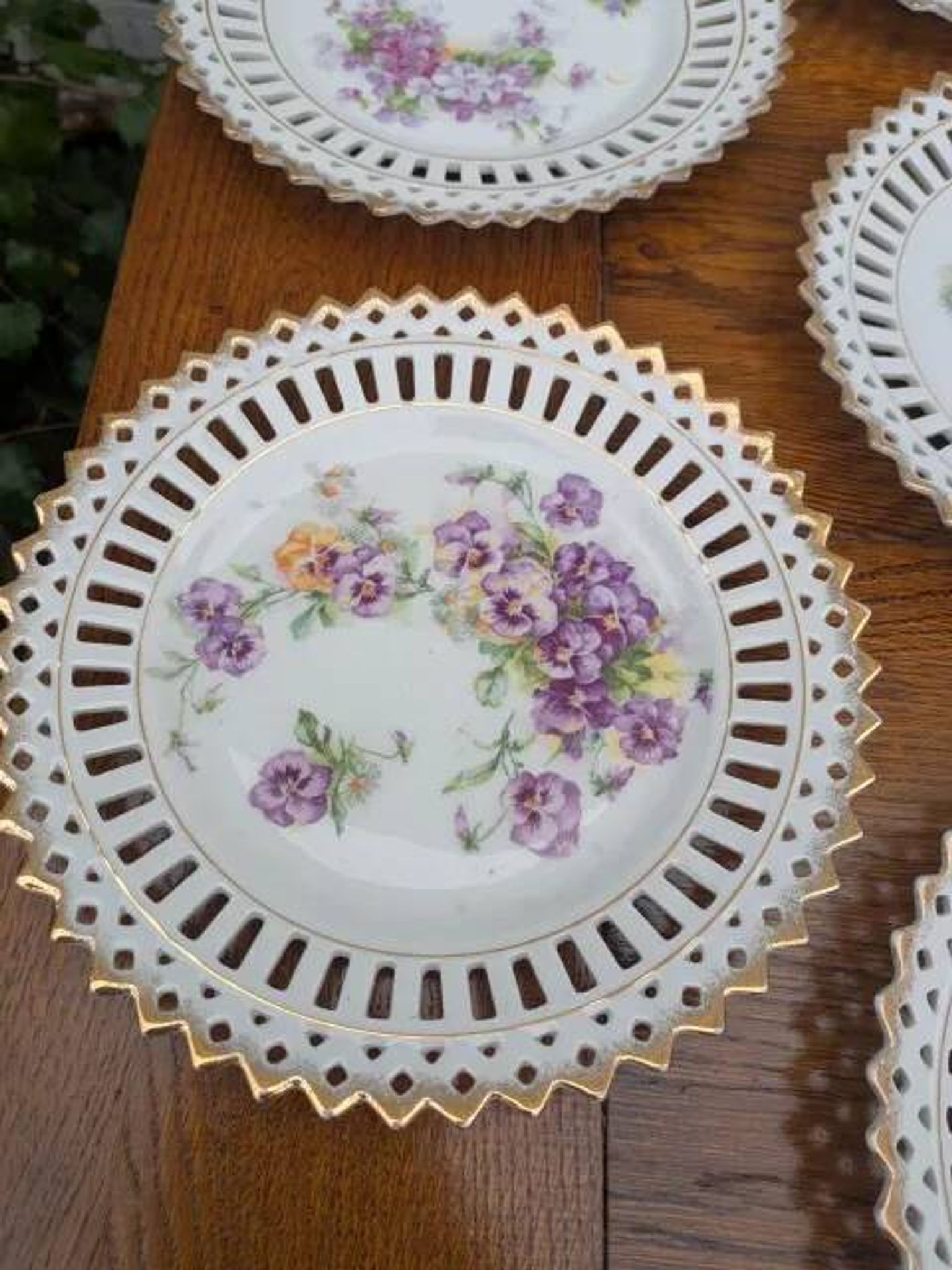 Dessert plates