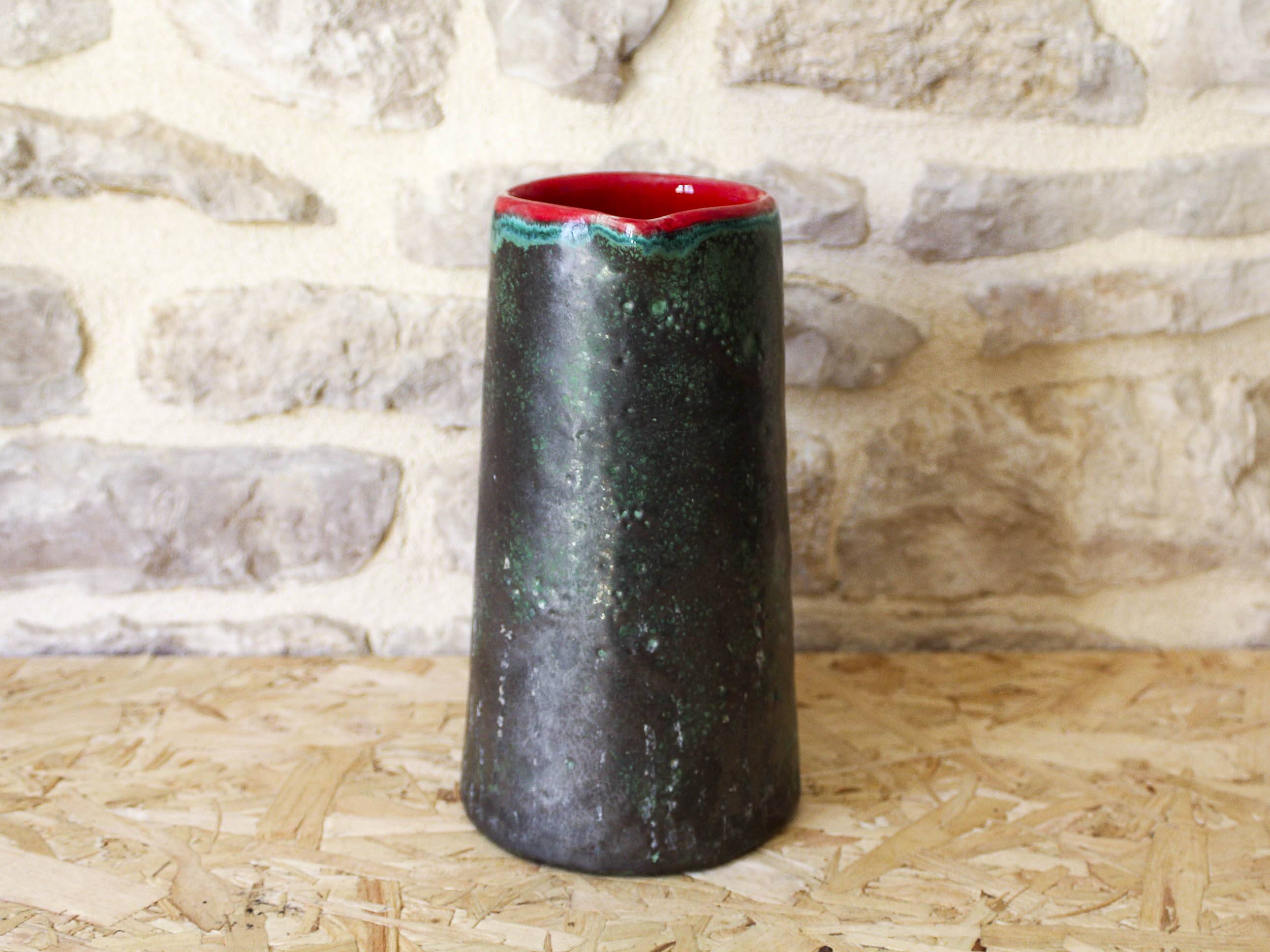 Pichet en céramique émaillé