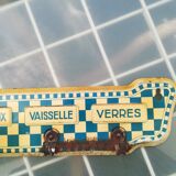 Enamelled plate hung towels