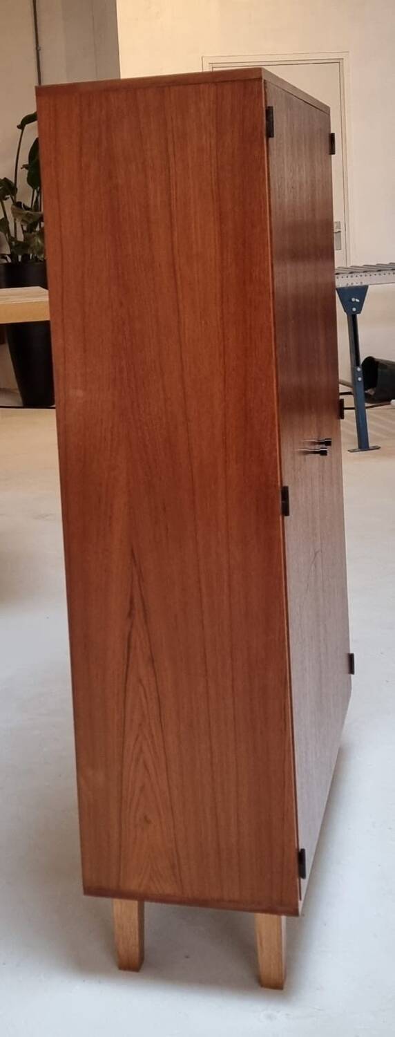 Armoire du milieu du siècle