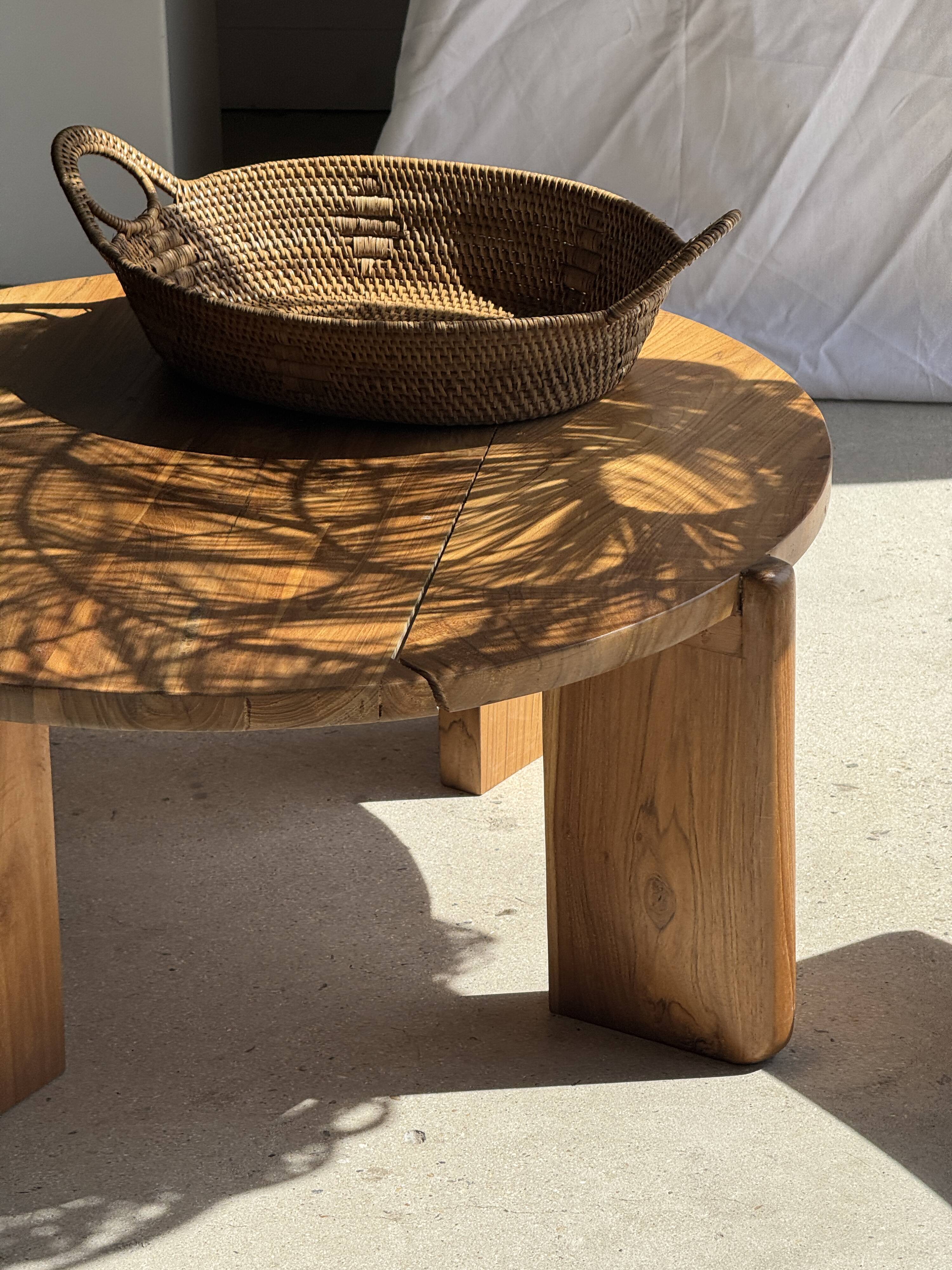 Suspension or rattan lampshade in an elongated spherical shape, layered H80 D