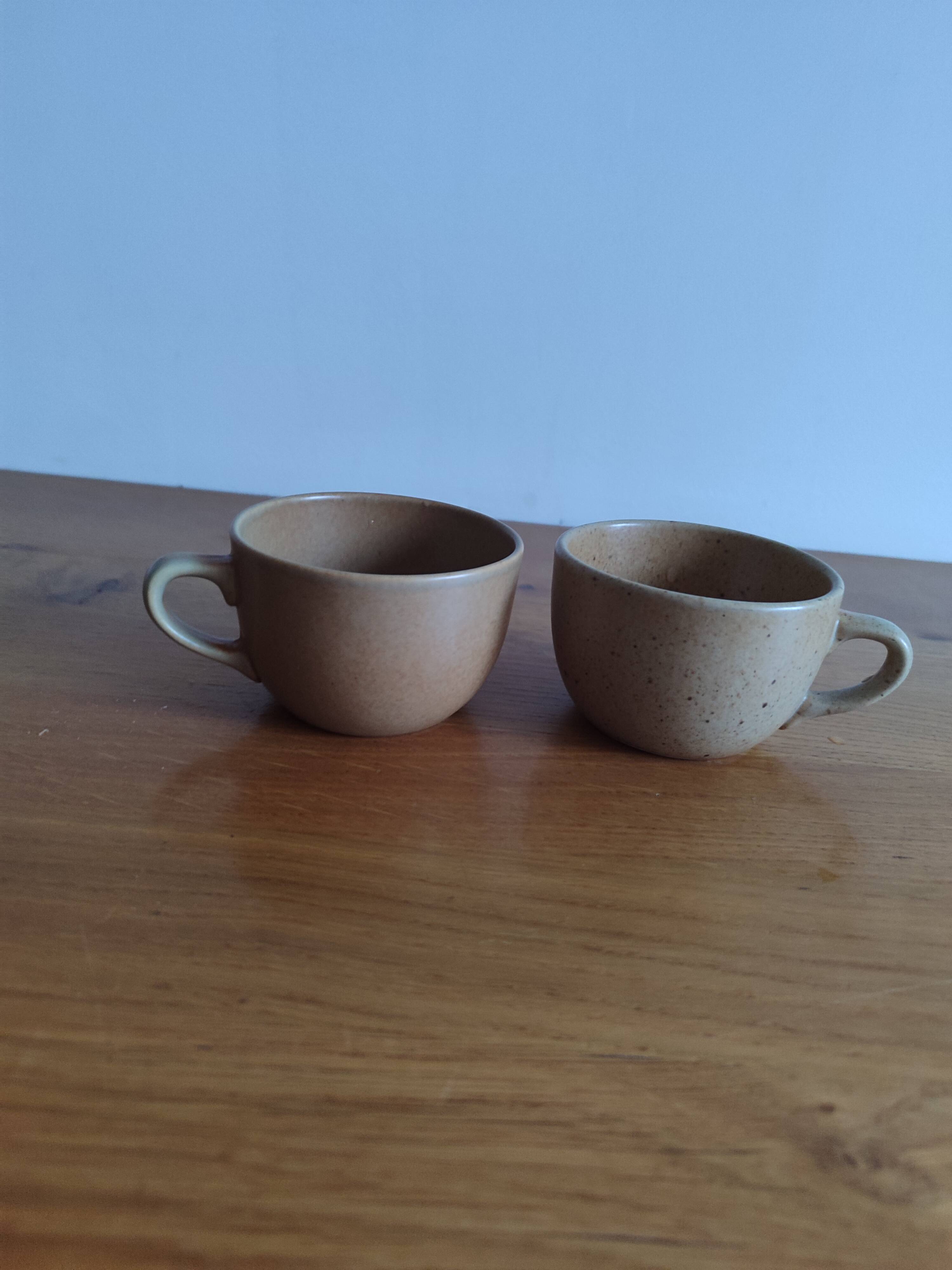 Duo of mugs