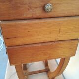 Worker light oak on feet