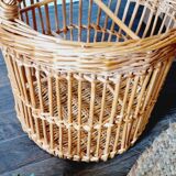 Wicker basket with compartments