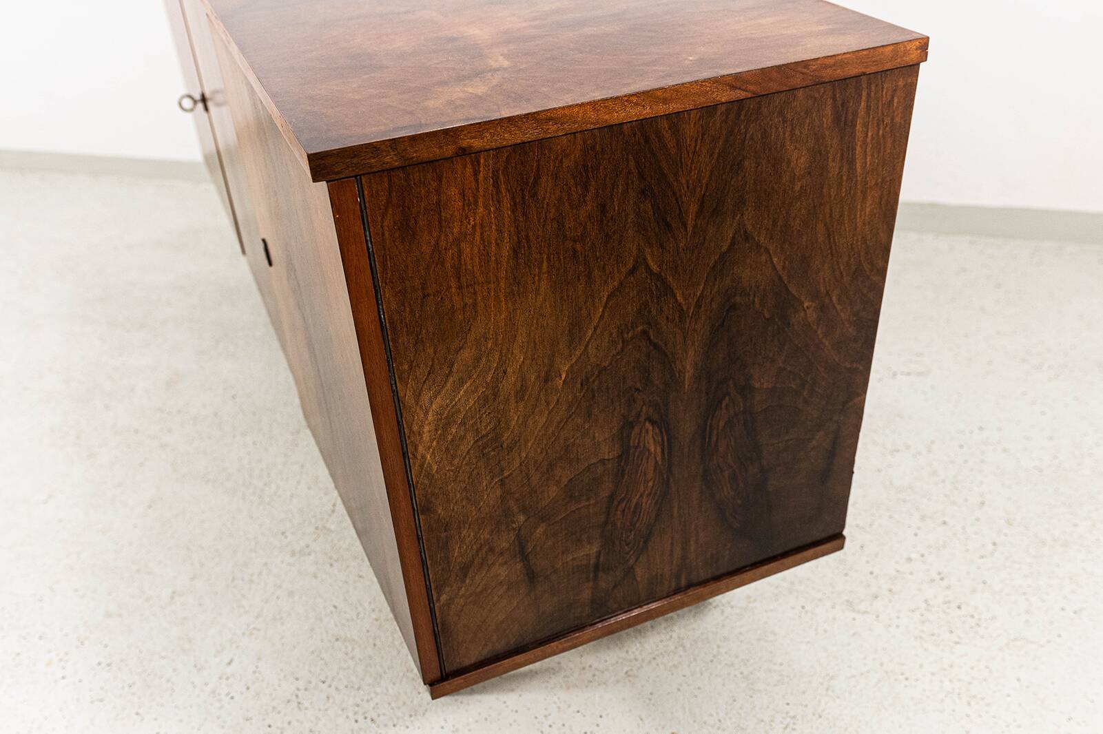Buffet vintage en noyer de la marque Lfm, Pologne, années 1970