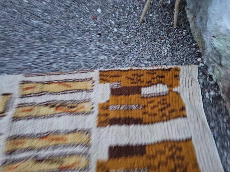 Ivory Moroccan rug, 150/250cm