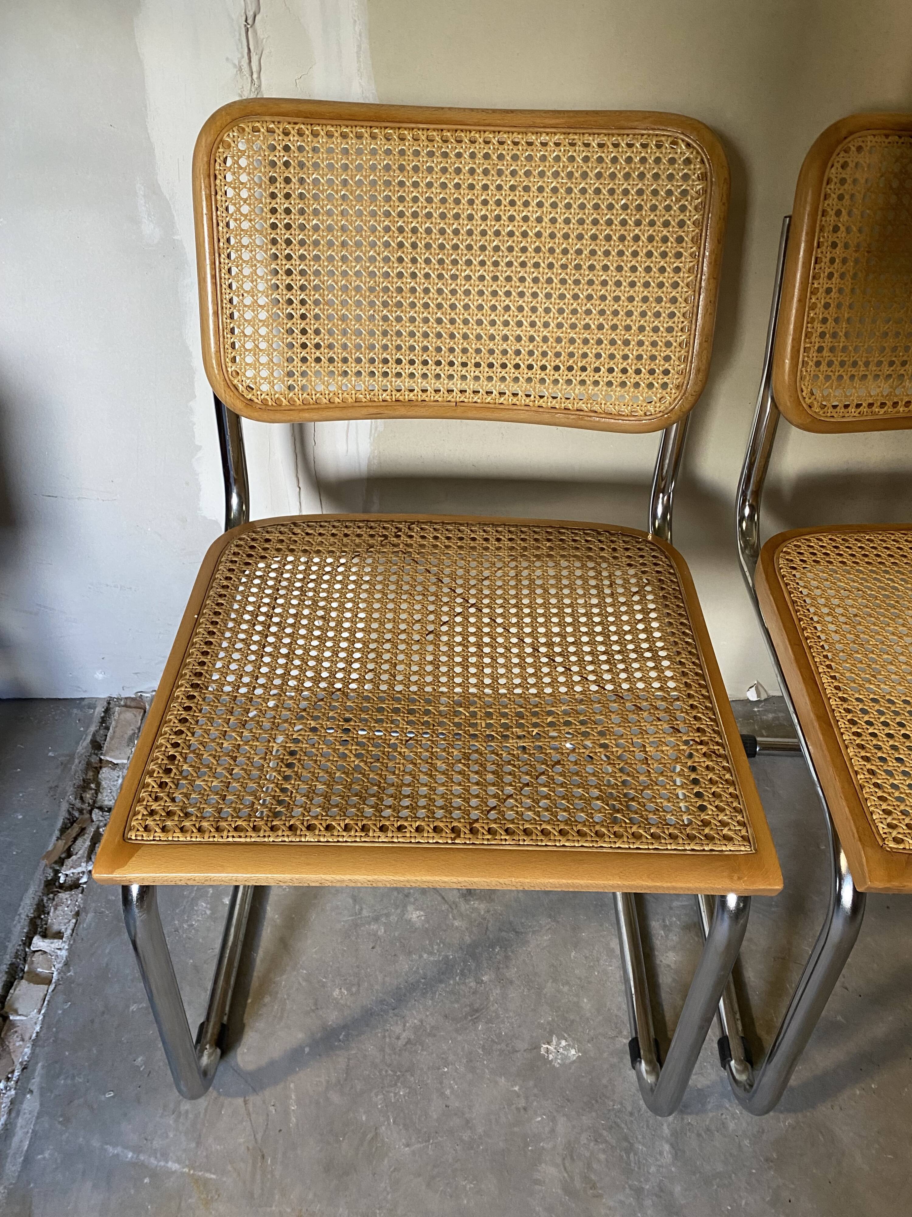 Série de quatre chaises B32 Marcel Breuer