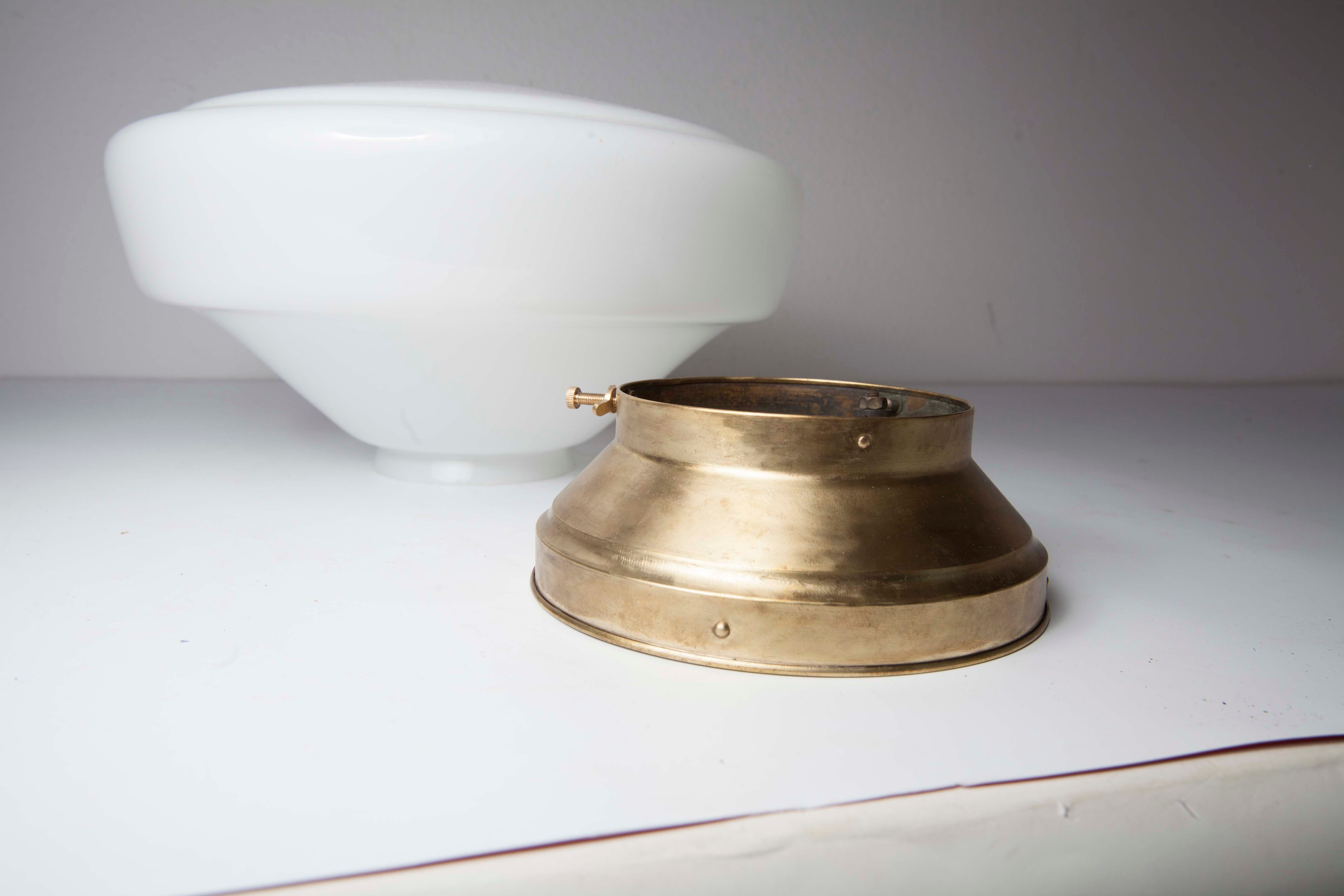 Globe opaline and brass plafon d30cm