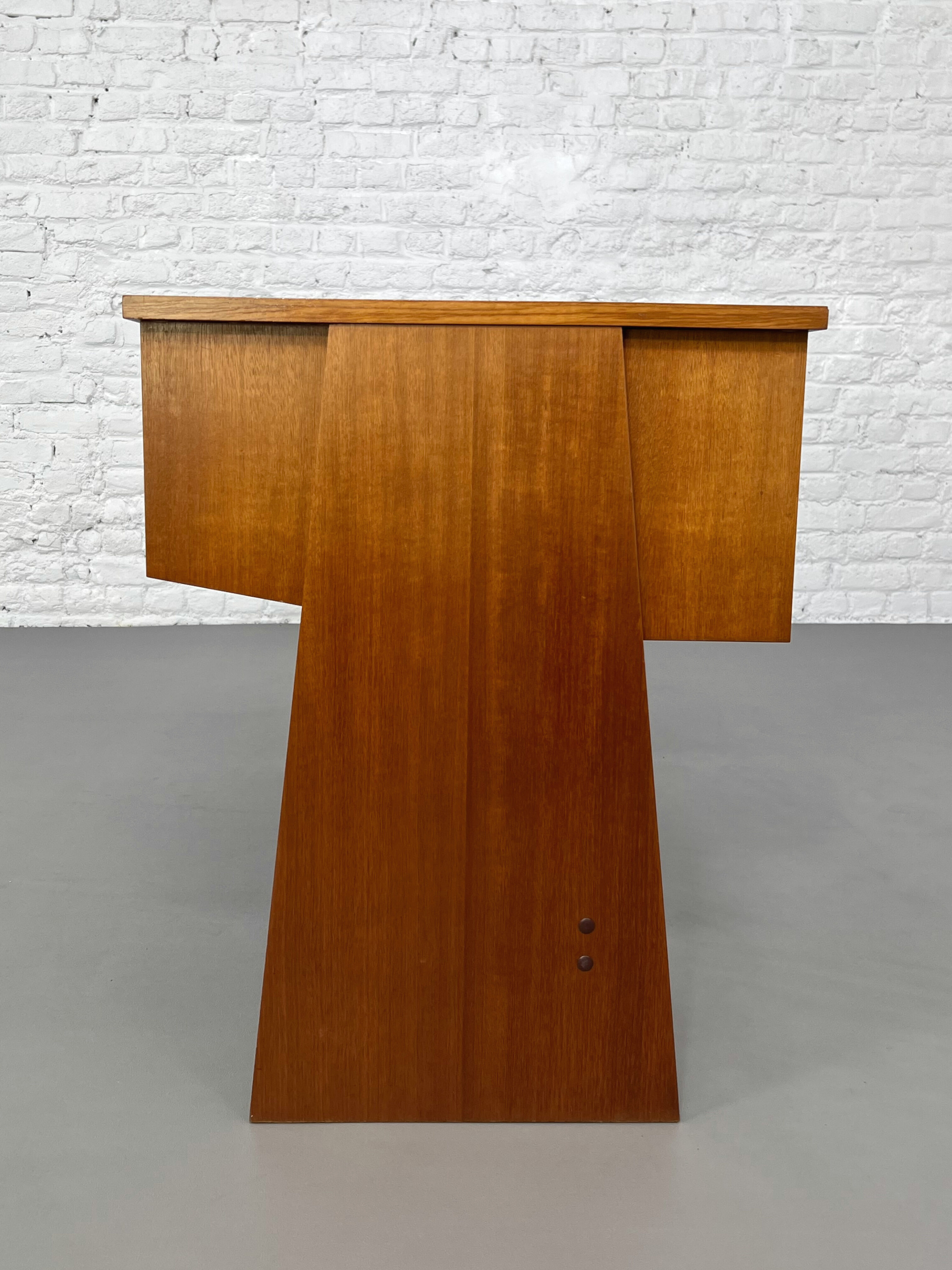 Modernist and double-sided office of the 50s - 60s