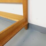 Lit double vintage français Guillerme et Chambron en chêne massif années 60