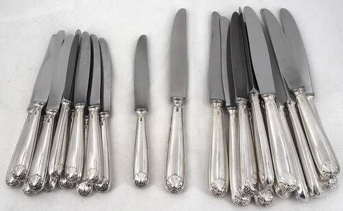 Alfénide Christofle Louvois Shell, 24 knives: 12 dinner knives + 12 cheese knives.