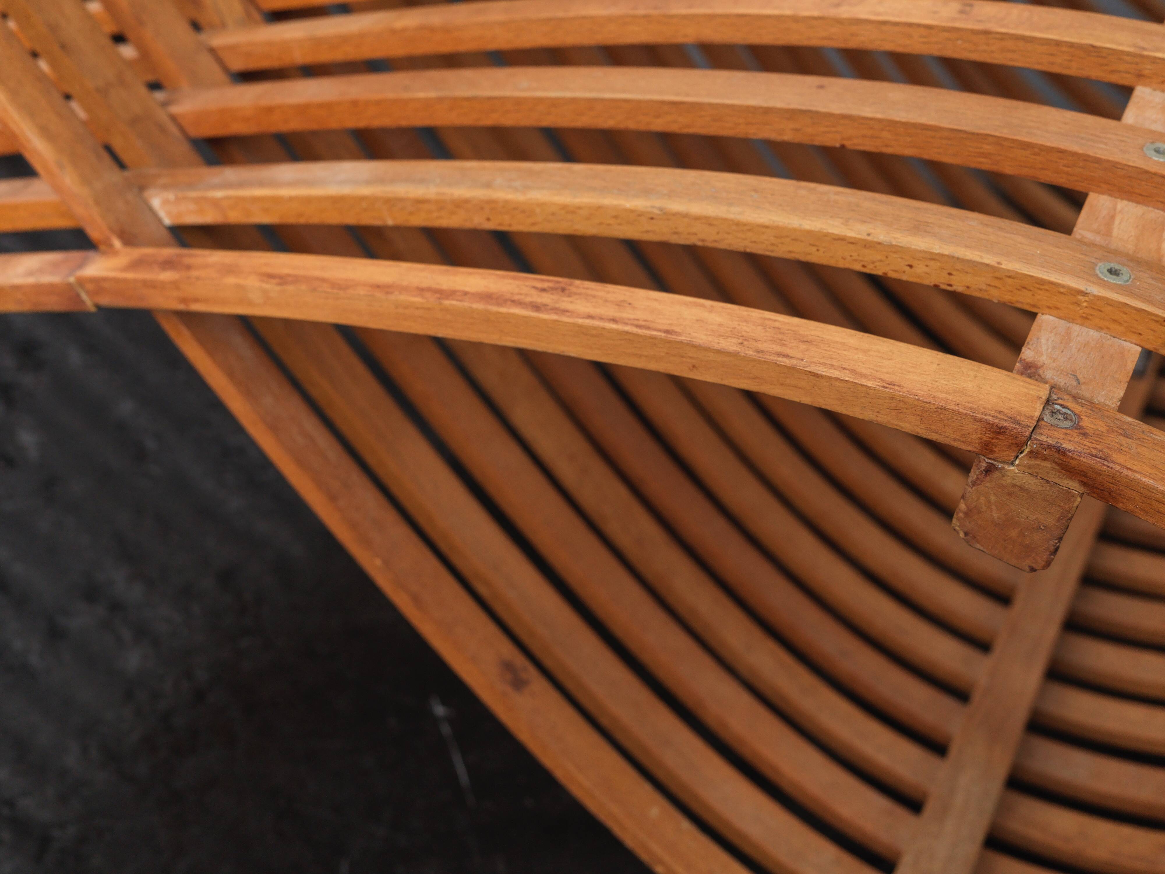 Τhe wood chair by Marc Newson, produced by Cappelini, Italy 1988.