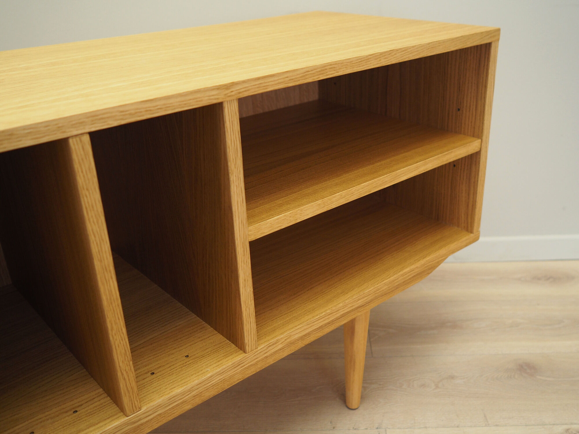 Enfilade en chêne, design danois, années 1990, production: Danemark