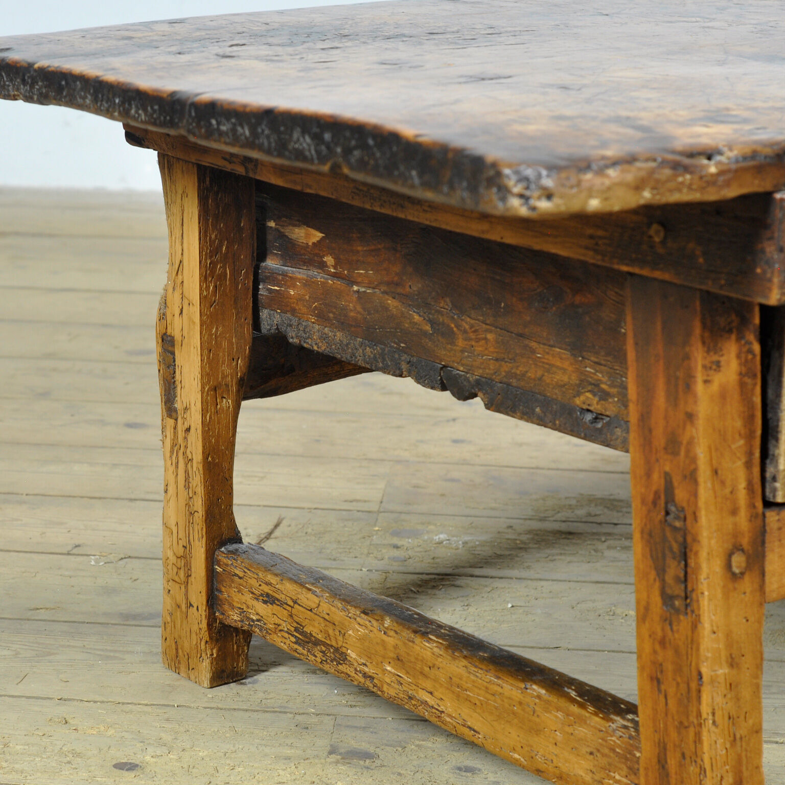 Spanish chestnut table, 17th/18th century
