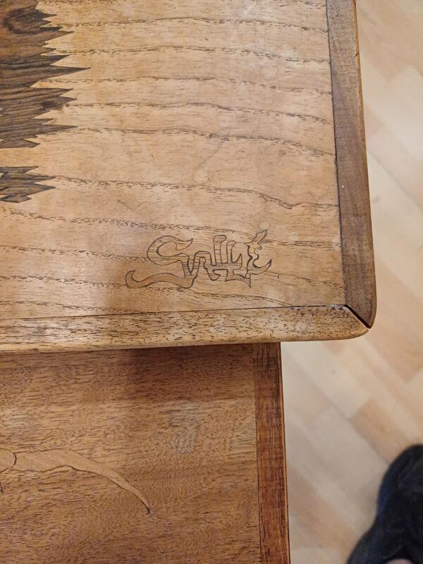 Série de Tables Gigognes '' Emile Gallé '' époque Art Nouveau Paysage Breton