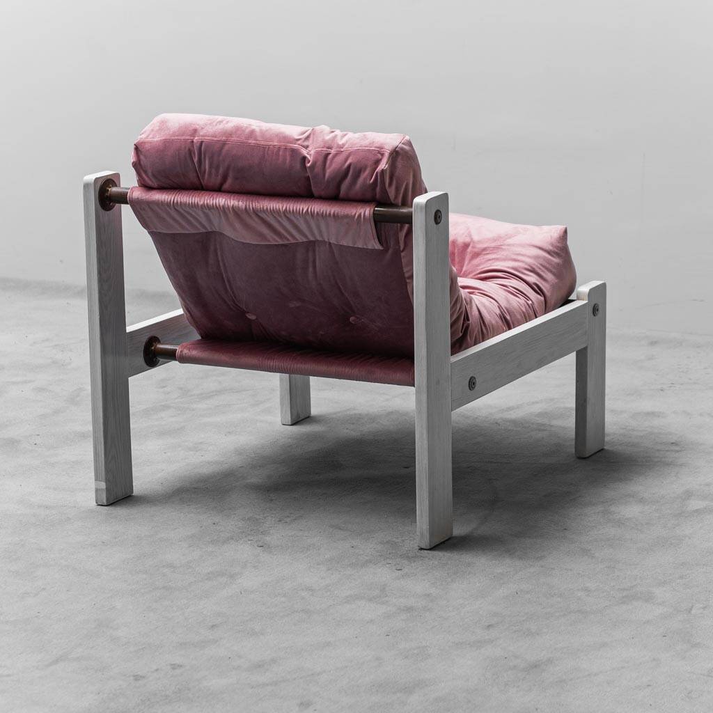 Poltrona vintage in velluto rosa legno bianco anni ’70 modernariato