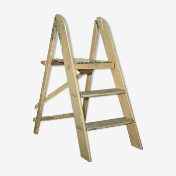 Stepladder 1920