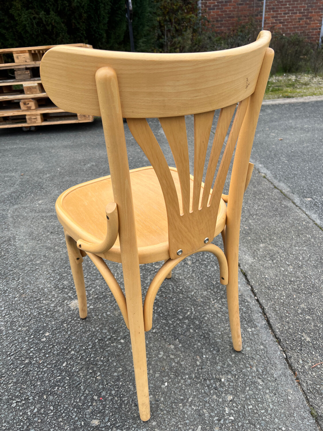 Set of 25 bistro chairs