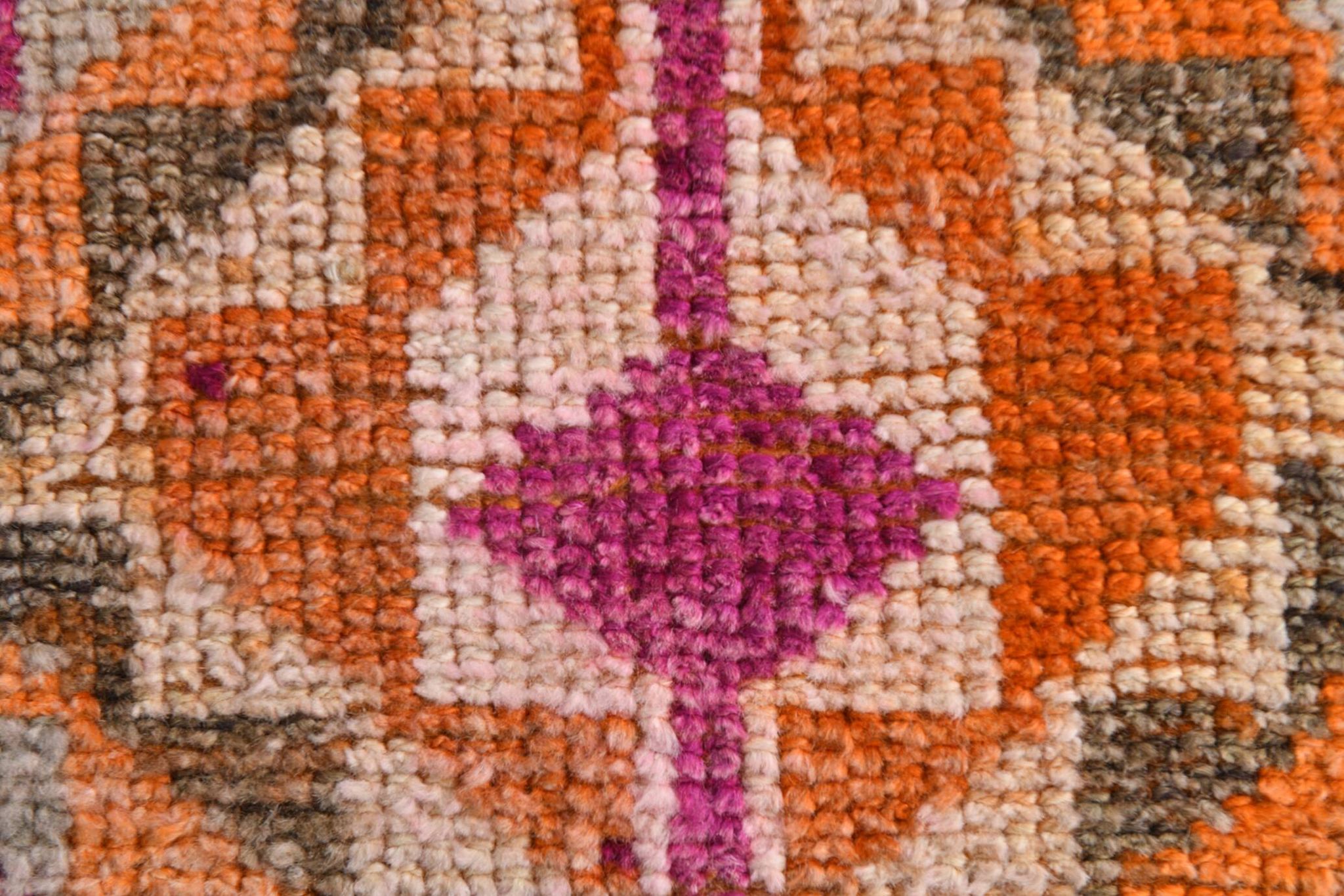 Tapis Kilim Vintage Orange et Rose, Motifs Géométriques, 77x326 Cm