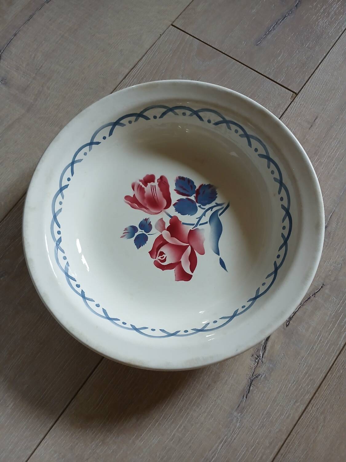 Old Digoin and Sarreguemines dish, "Cannes" model