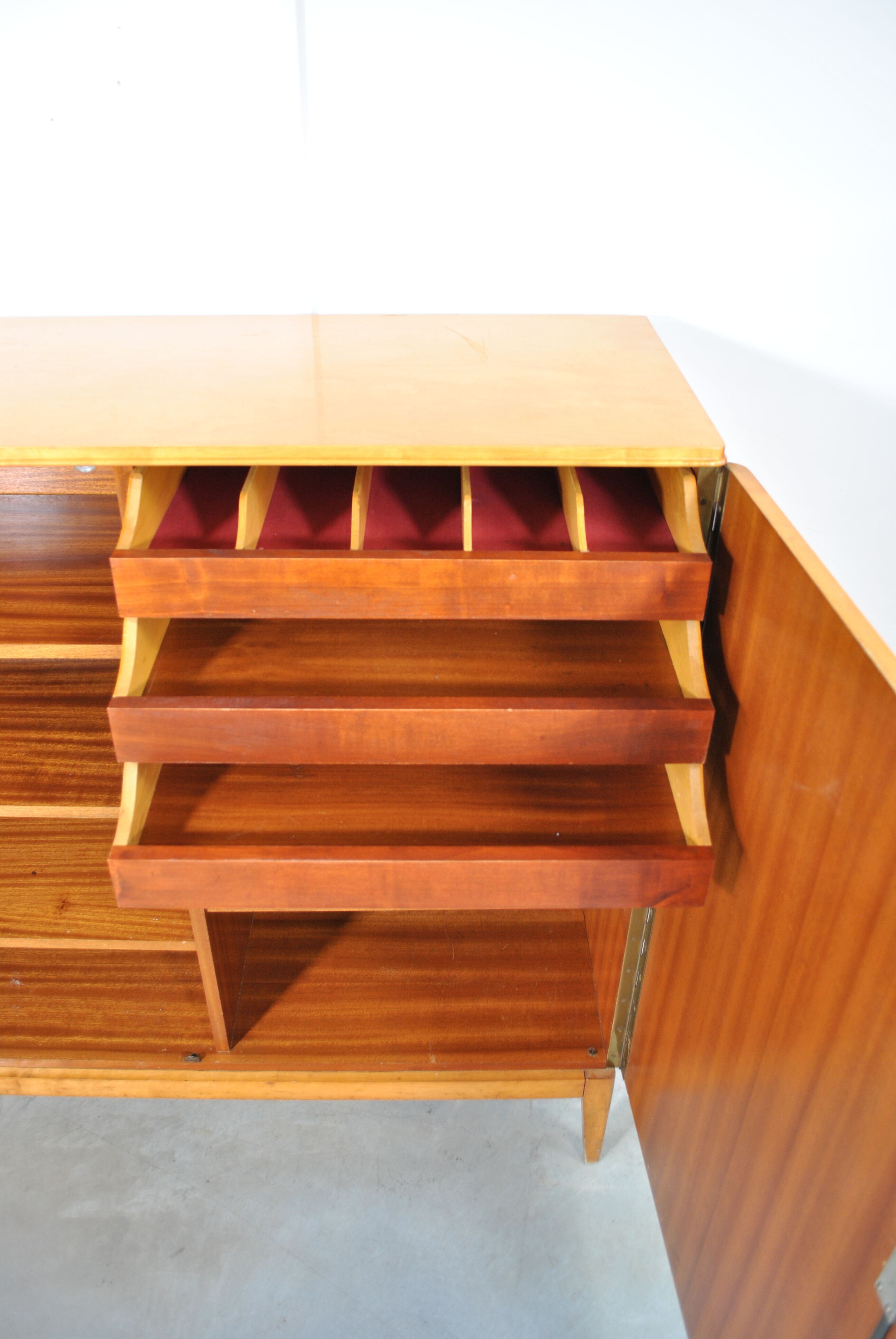 Meuble de métier armoire Imexcotra 1960