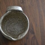 Stoneware salt hand