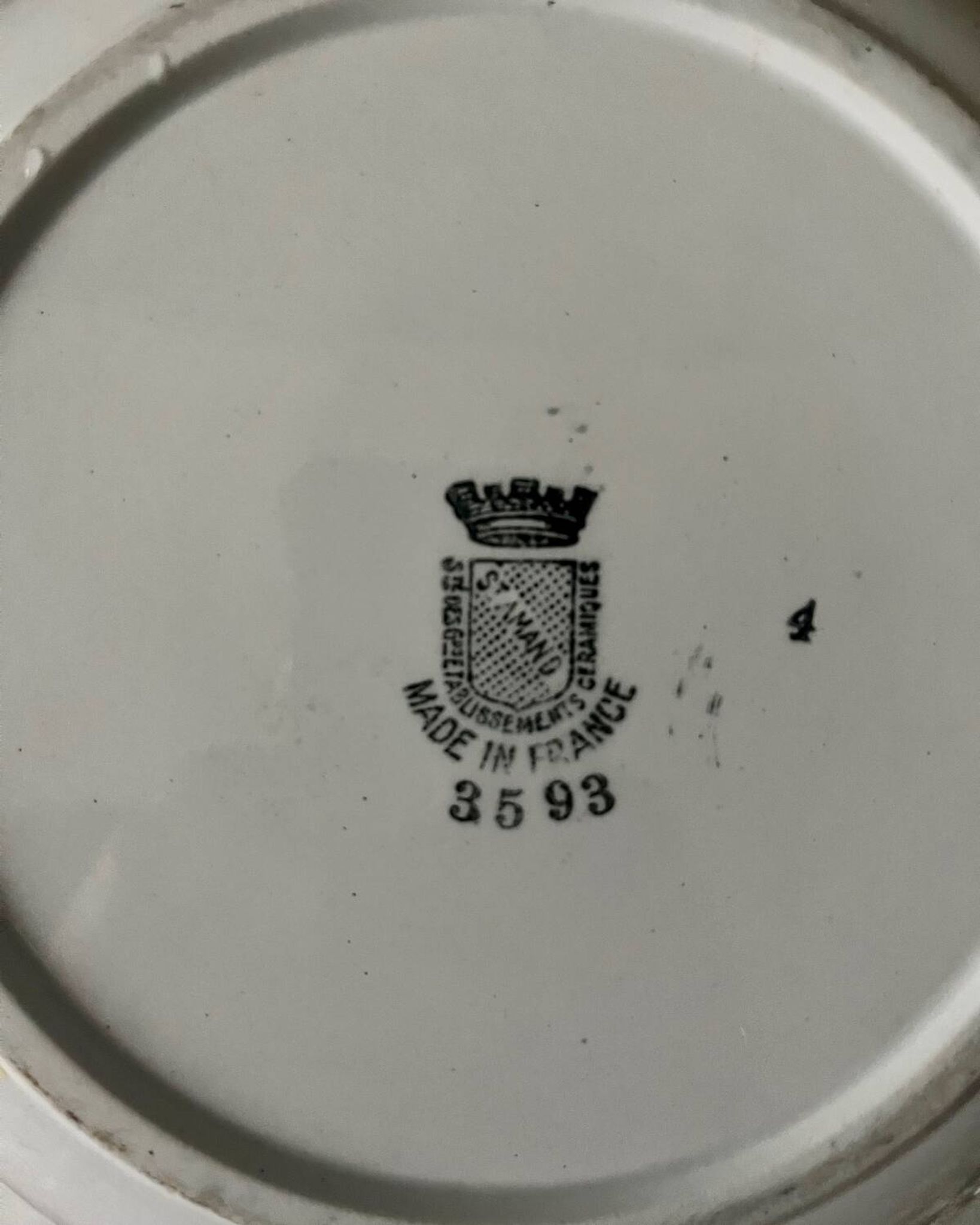 Saint Amand hollow round dish
