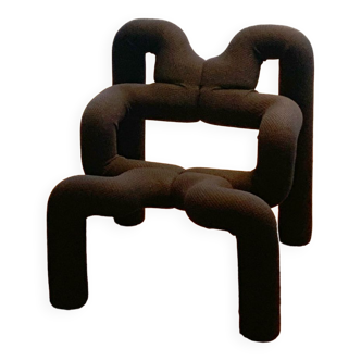 Iconic lounge chair, model Ekstrem, designed by Terje Ekstrom in 1984 for Stokke Varier Norway.