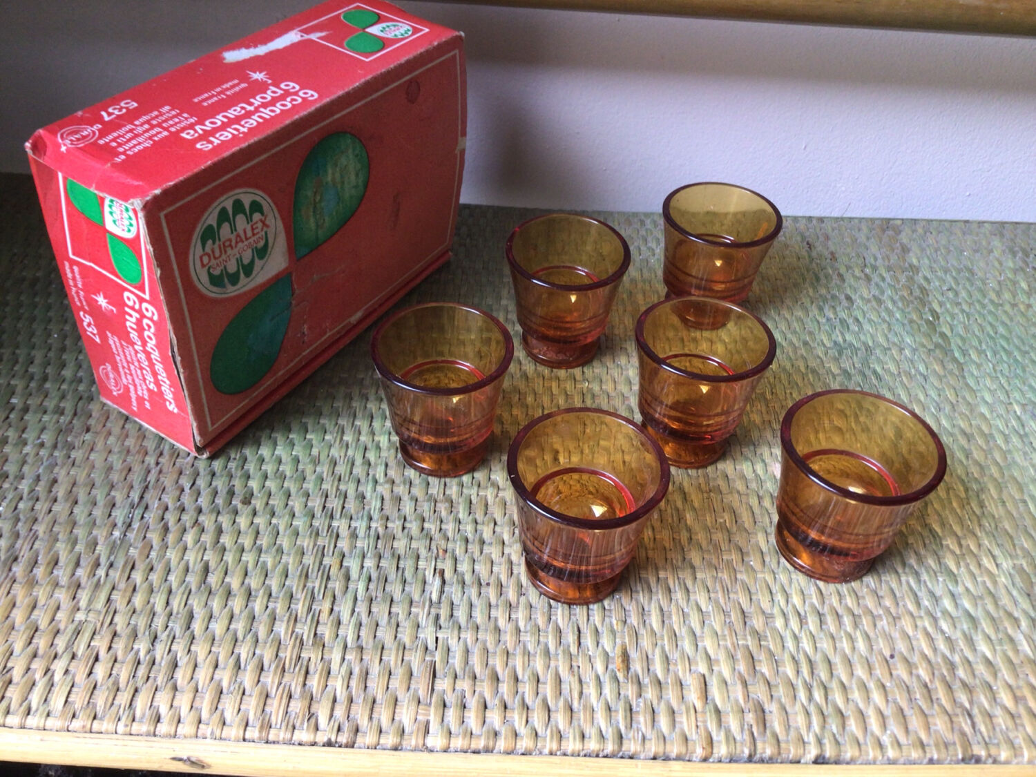 6 Duralex egg cups