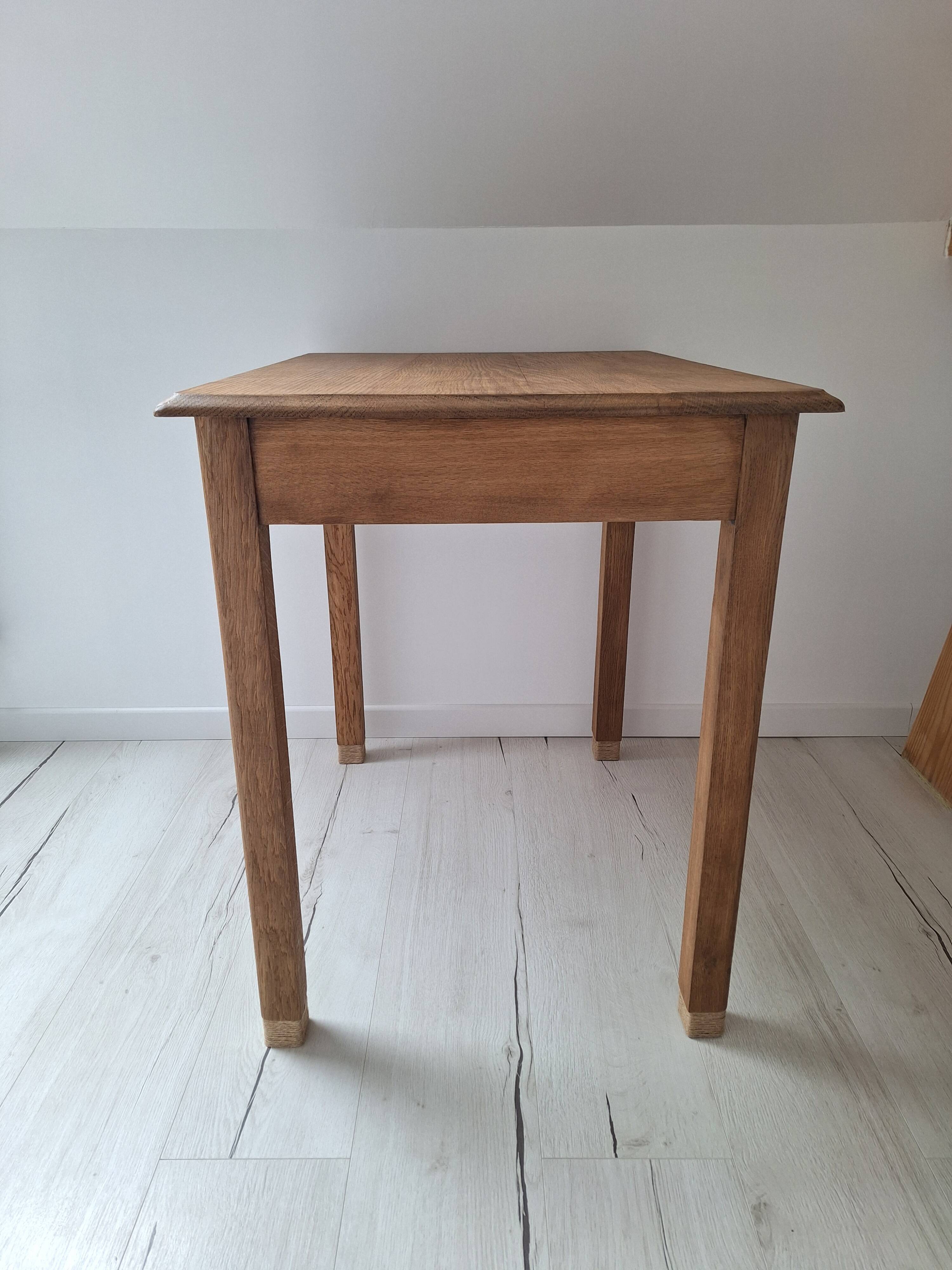 Country-style oak farmhouse desk/console/side table