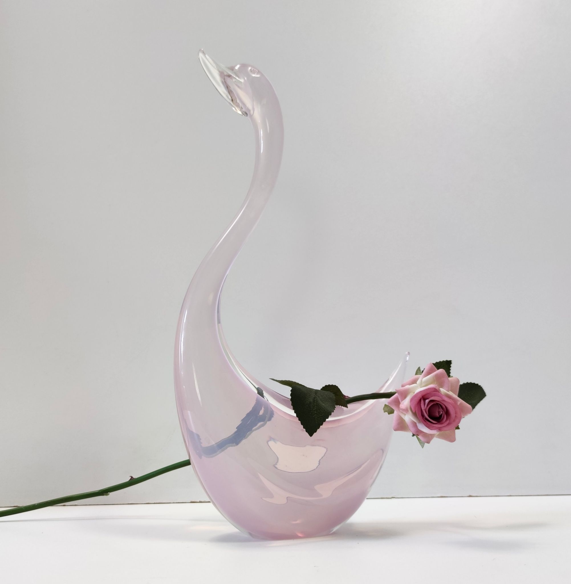 Pink Sommerso Murano glass swan by Elio Raffaeli, Italy