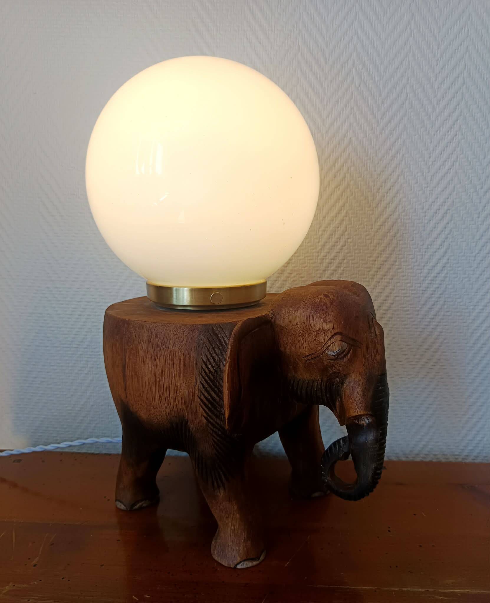 Elephant lamp and opaline