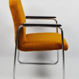 Fauteuil avec accoudoirs, années 1970