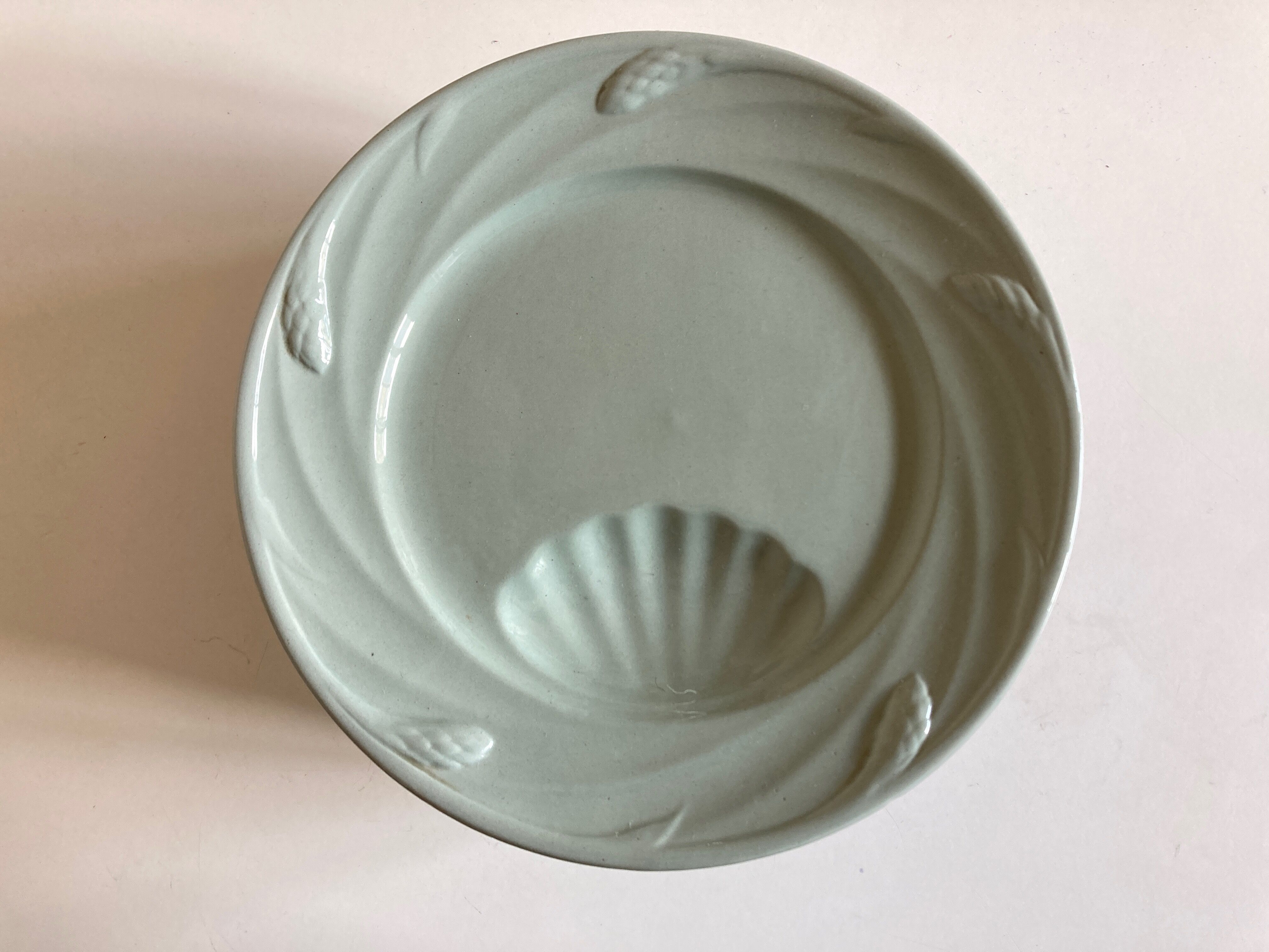 Set de 6 assiettes céladon de Sarreguemines 1950